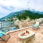 Rooftop Flat In 