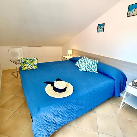 Apartment Rooftop Flat In